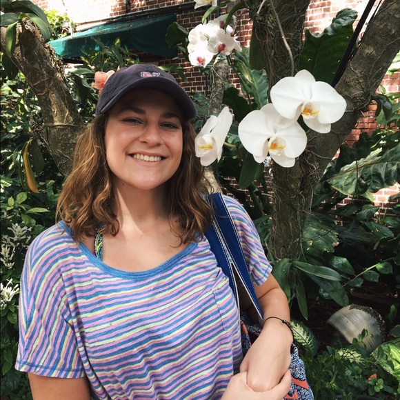 Profile Picture of Amanda Haymaker (@hayamandaa) on Poshmark