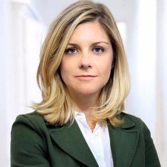 Profile Picture of Lauren Collins (@@laurenzcollins) on Twitter