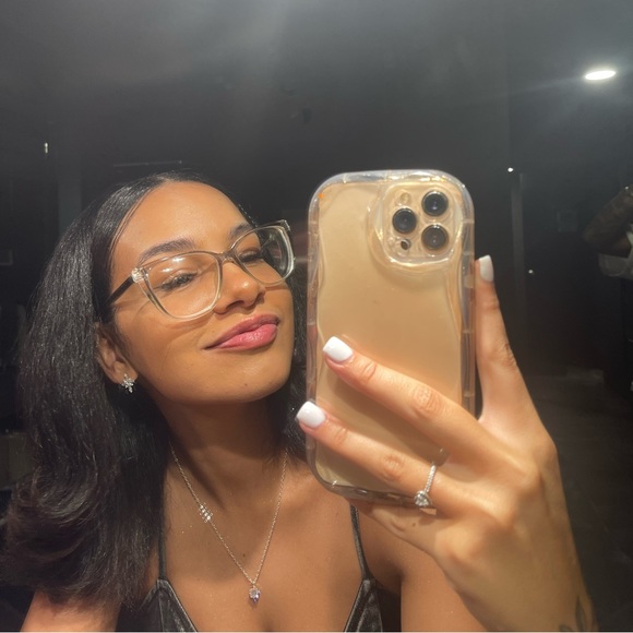 Profile Picture of Rebekah Bancroft (@rebekahbancroft) on Poshmark