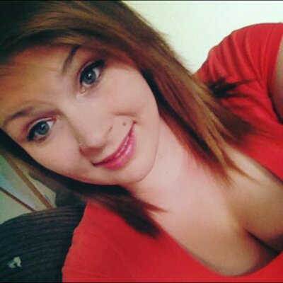 Profile Picture of Miranda Davies (@randalee915) on Twitter