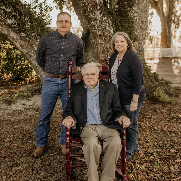 Donna Blommel - Poshmark Profile Picture of Donna Blommel (@donnablommel) on Poshmark