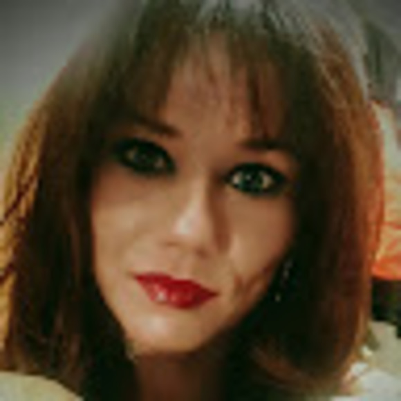 Profile Picture of Tonya Boyle (@tonyaboyle9) on Poshmark