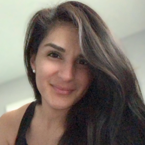 Profile Picture of Denise n. Ramirez (@denise_nicole7) on Poshmark