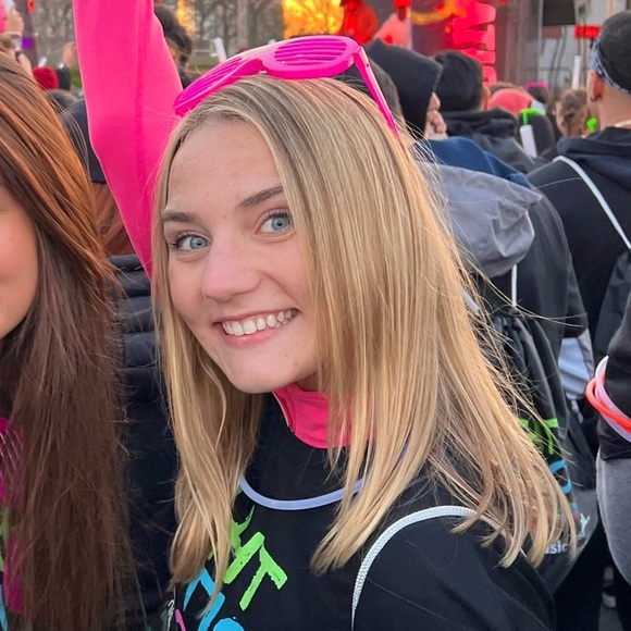 Profile Picture of Caitlin Duffy (@caitlinduffy02) on Poshmark