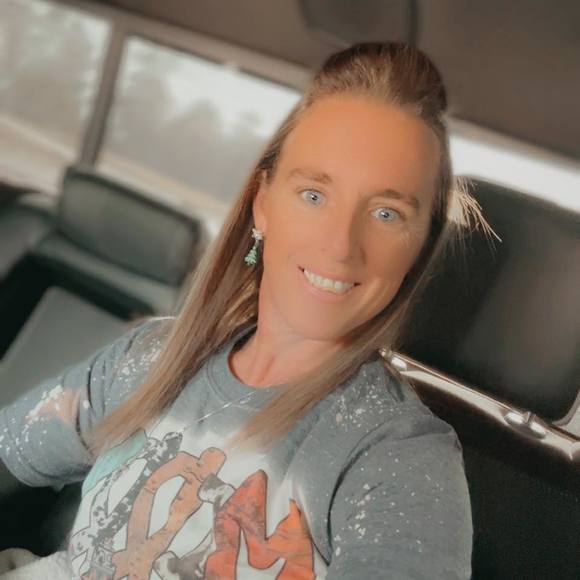 Profile Picture of Crystal Mccarter (@crystalmccar533) on Poshmark