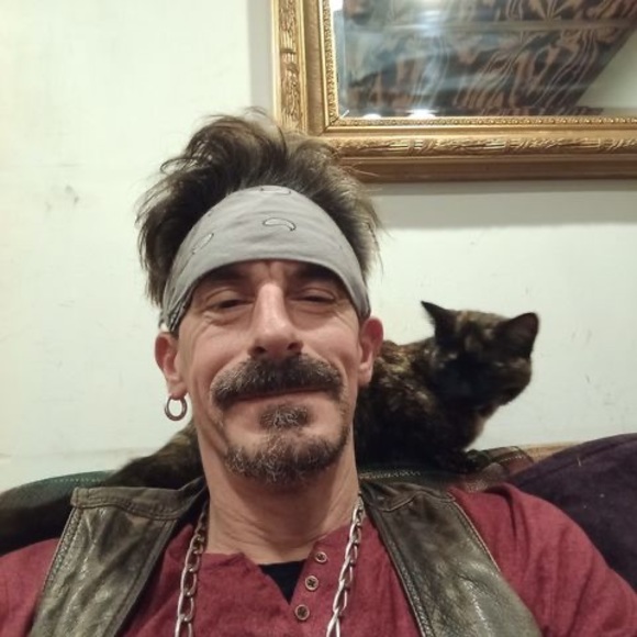 Profile Picture of Chris Wilcock (@fonzysplace) on Poshmark