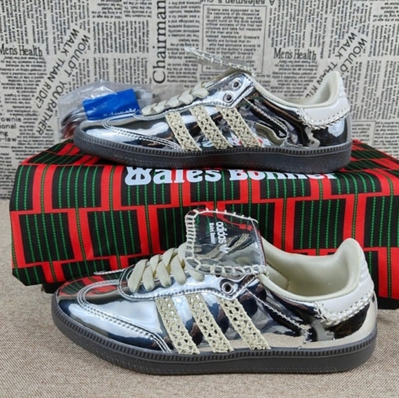 Profile Picture of Olivi Huxley (@huxley3393) on Poshmark