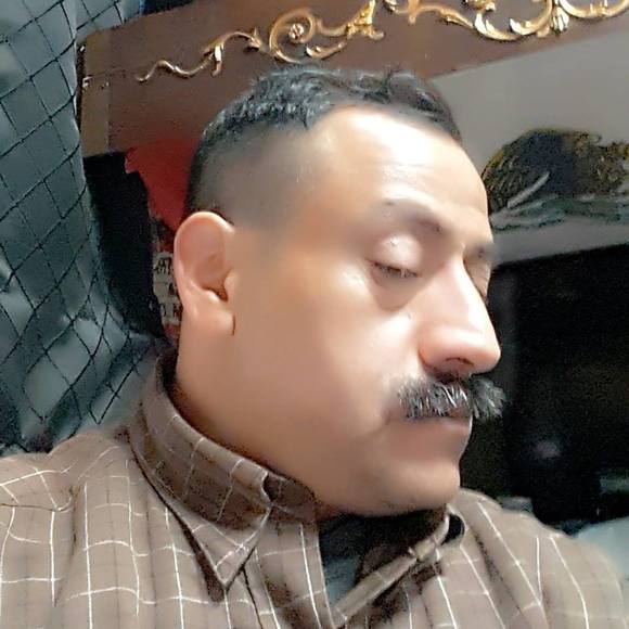 Profile Picture of Chris Duran (@durchr311) on Poshmark