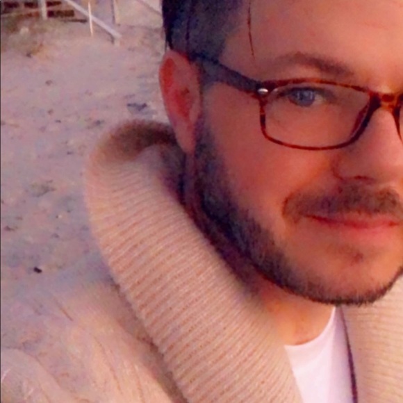 Scott Saxton - Poshmark Profile Picture of Scott Saxton (@haven42271390) on Poshmark