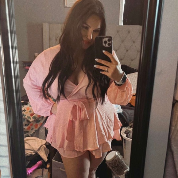 Profile Picture of Destyni Glisson (@destyniglisson) on Poshmark