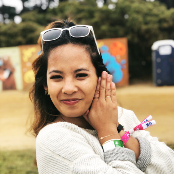 Mia Macaspac - Poshmark Profile Picture of Mia Macaspac (@memacaspac) on Poshmark