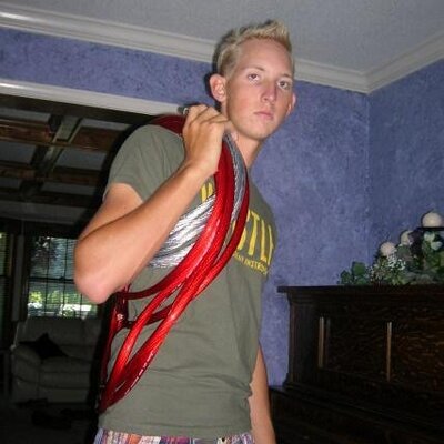 Profile Picture of Zach Harbison (@zachcats10) on Twitter