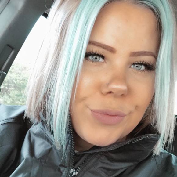 Profile Picture of Katie Knaggs (@kraine430) on Poshmark