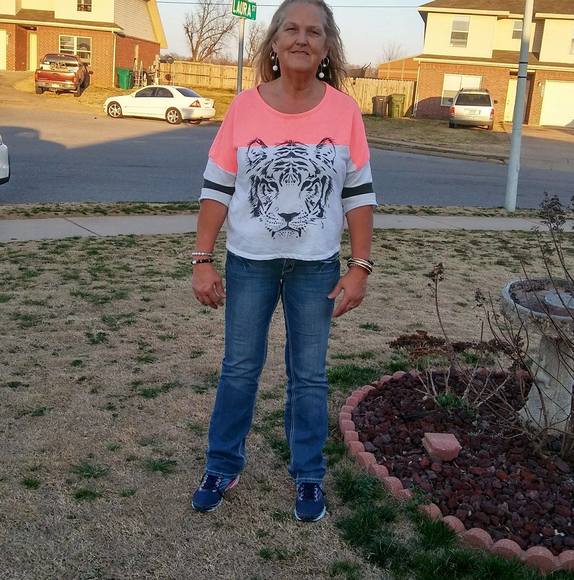 Profile Picture of Janet Kragel (@zoebug55) on Poshmark