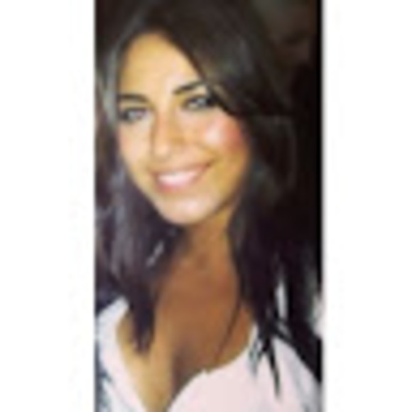 Profile Picture of Melissa Elbaz (@89melbaz) on Poshmark