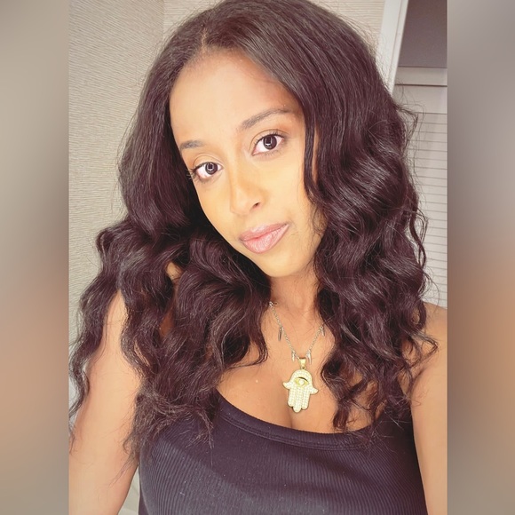 Profile Picture of Suzana Embaye (@suzanaembaye) on Poshmark