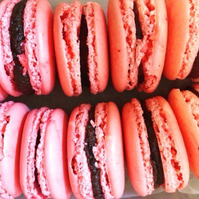 Profile Picture of Kate Dodd (@Katelovestobake) on Twitter