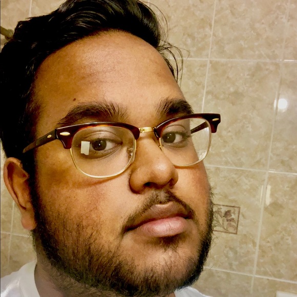 Profile Picture of Matthew Mahese (@mattdanielny) on Poshmark