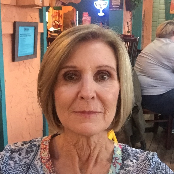 Sue Bulley - Poshmark Profile Picture of Sue Bulley (@susanbulley) on Poshmark