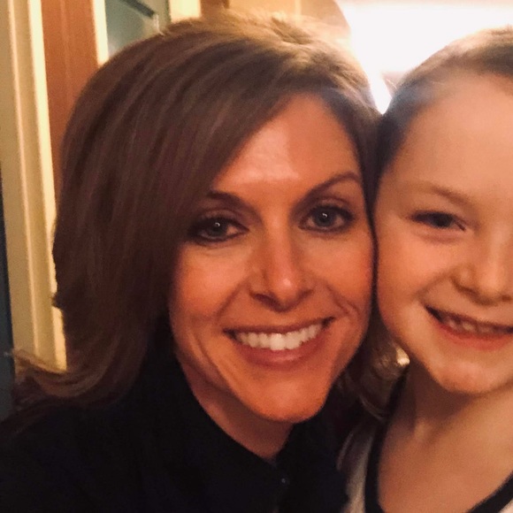 Profile Picture of Abby Lowe (@missabby7827) on Poshmark