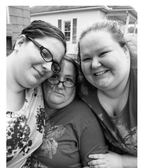 Profile Picture of Alison Braglin (@alisonbraglin) on Poshmark