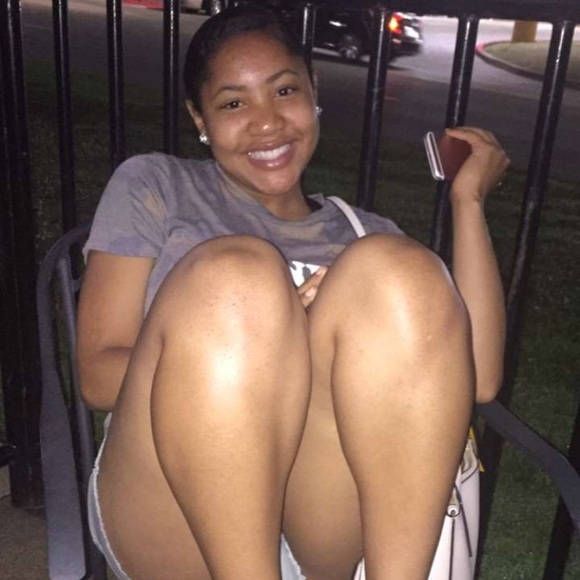 Profile Picture of Tori Stephens (@tori_anne07) on Poshmark