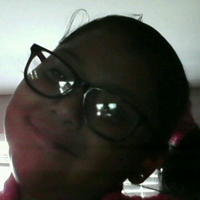 Profile Picture of Iris (@JoannaOliverio) on Twitter