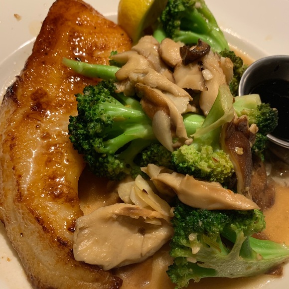 Profile Picture of Yelena Krasner (@yelenak13) on Poshmark