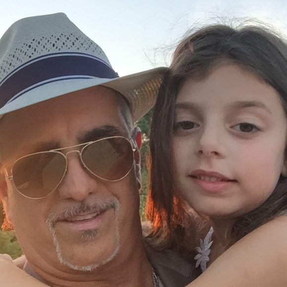 Profile Picture of Michael Denigris (@mintmerchandise) on Poshmark