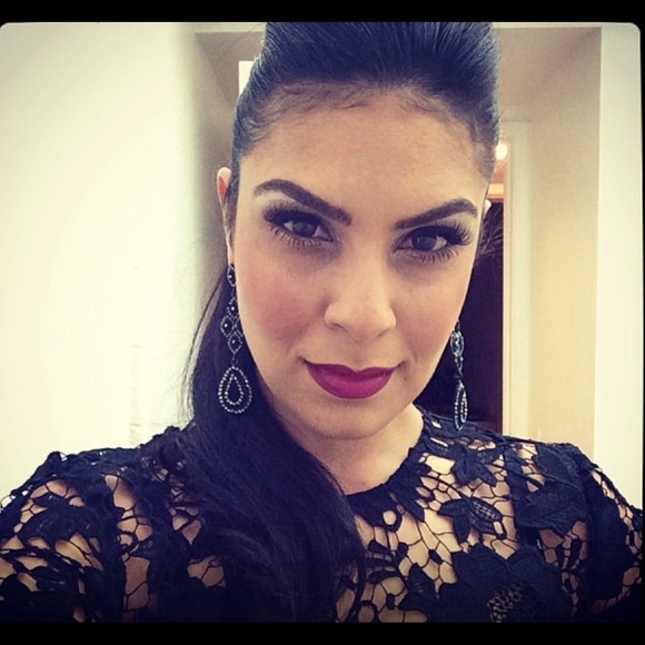 Profile Picture of Yasmin Shirdel (@dressngo) on Poshmark