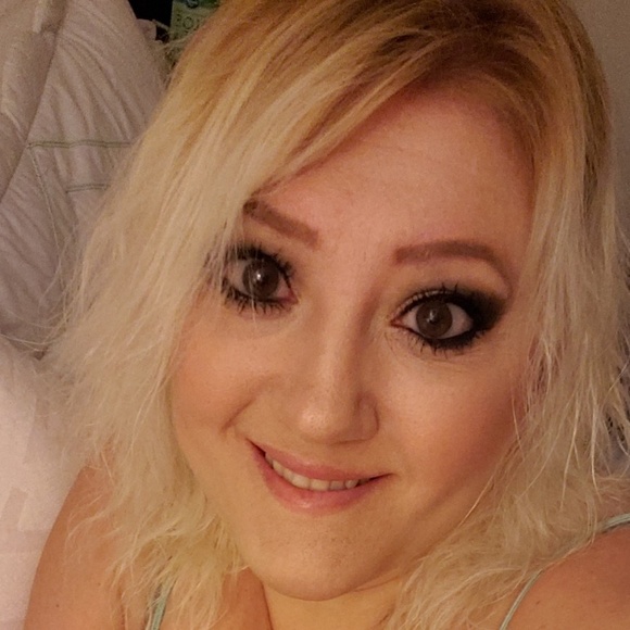 Chrissy Chafin - Poshmark Profile Picture of Chrissy Chafin (@chrissy273) on Poshmark