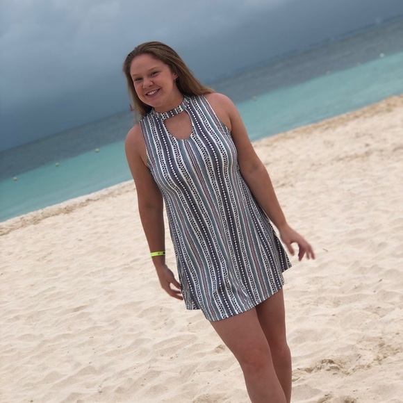 Profile Picture of Kendra Schramm (@kendraschramm) on Poshmark