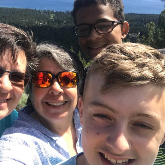 Profile Picture of Leslie Baskett (@tahoefun42) on Poshmark