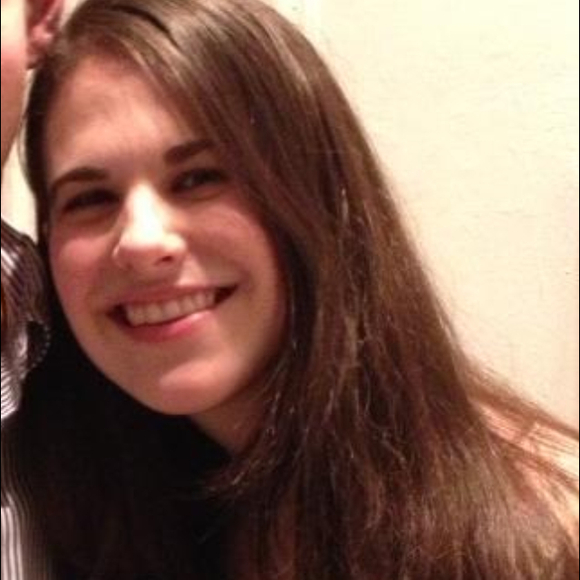 Profile Picture of Danielle Cotter (@daniellec0903) on Poshmark