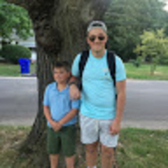 Profile Picture of Sarah Bonczyk (@sarahjbonczyk) on Poshmark