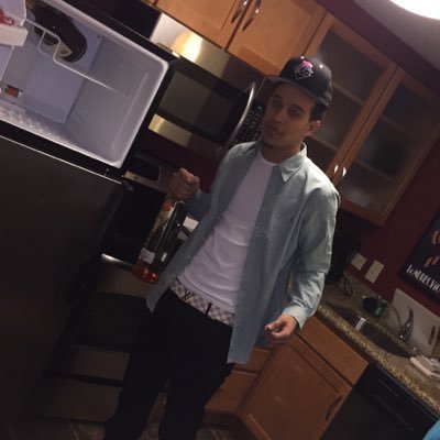 Profile Picture of Xavier Estrella (@Lyfe0_o) on Twitter