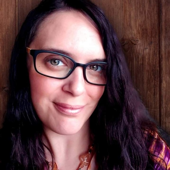 Profile Picture of Jennifer Loechler (@jencheryi) on Poshmark