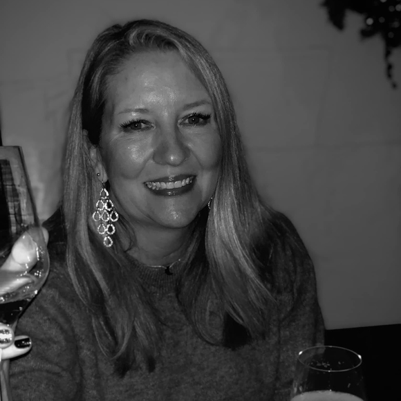 Profile Picture of Julie Tankersley casper (@juliecasper28) on Poshmark