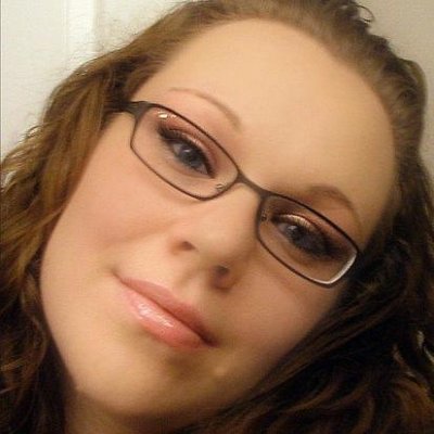 Profile Picture of Becky Paxton (@Designmine2477) on Twitter