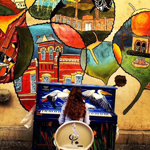 Profile Picture of Mel Adams (@meladams21) on Poshmark