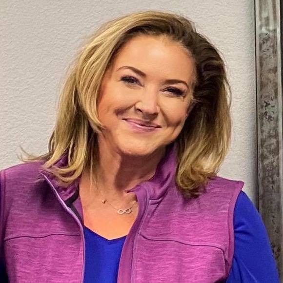 Profile Picture of Andrea Barron (@senjax7) on Poshmark