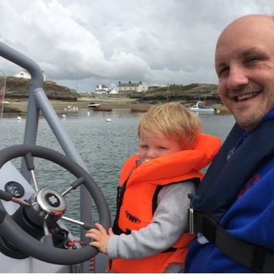 Profile Picture of Mike Holt (@MikeHolt12) on Twitter