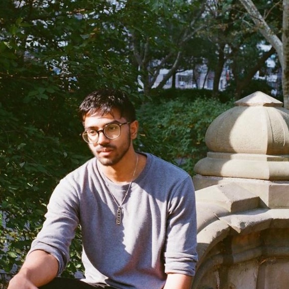 Profile Picture of Nicholas Persaud (@nicholaspers230) on Poshmark