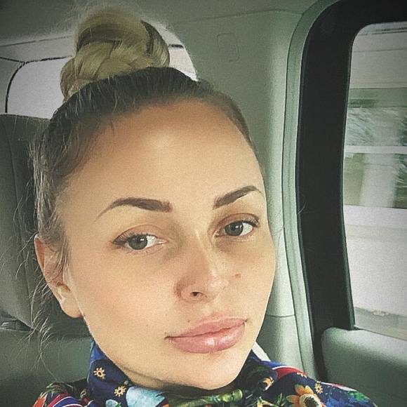 Profile Picture of Irina Koshel (@irynamashura) on Poshmark