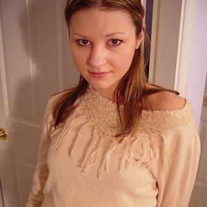 Profile Picture of Clara Tosin (@angelclara23) on Myspace