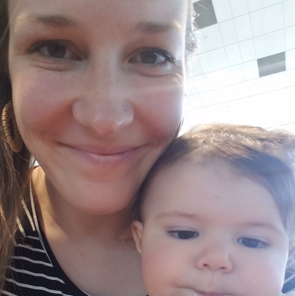 Profile Picture of Leiah Nicholson (@leiahnicholson) on Poshmark