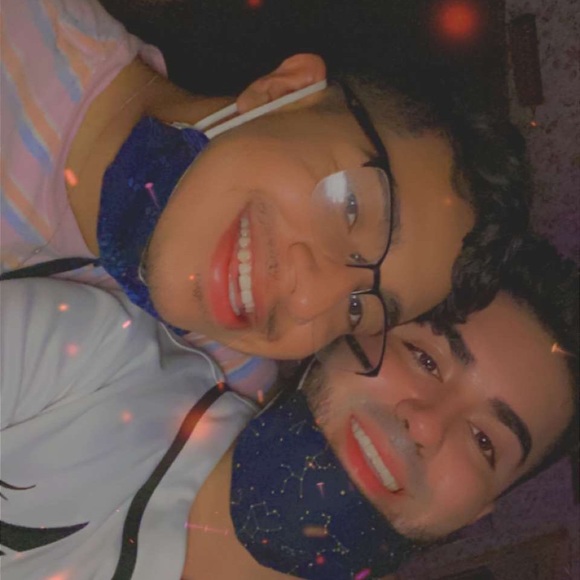 Profile Picture of Andrew Galvan (@andrewgalvan6) on Poshmark