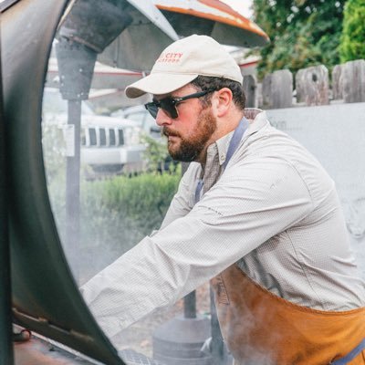 Profile Picture of Jeffrey Compton (@cheffreycompton) on Twitter