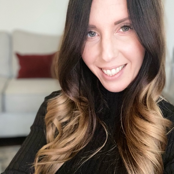 Profile Picture of Sandra Aragona (@sjaragona) on Poshmark