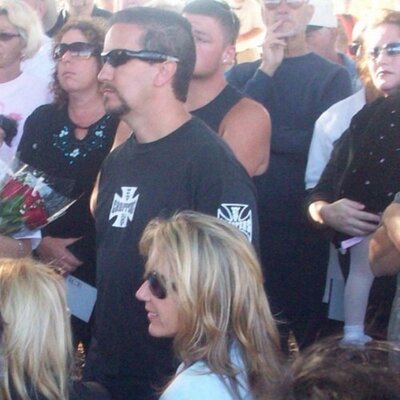 Rob And Tracy - Twitter Profile Picture of Rob And Tracy (@DickTracy1551) on Twitter